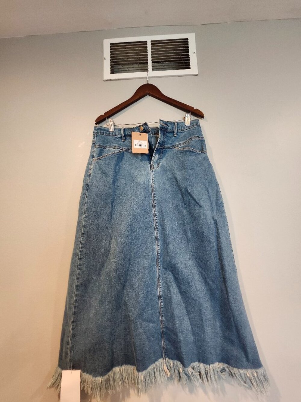 Frayed hem modest aline jean skirt